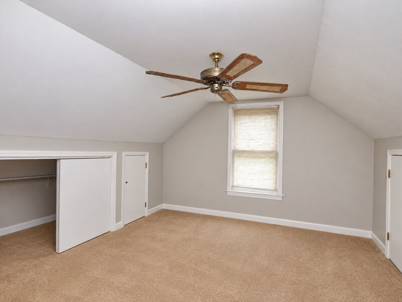 113 S Oakwood Avenue West Chicago IL 60185