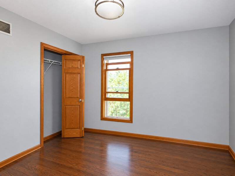 113 S Oakwood Avenue West Chicago IL 60185