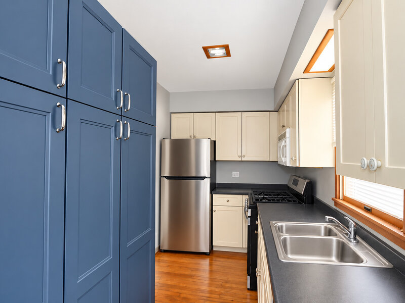 113 S Oakwood Avenue West Chicago IL 60185