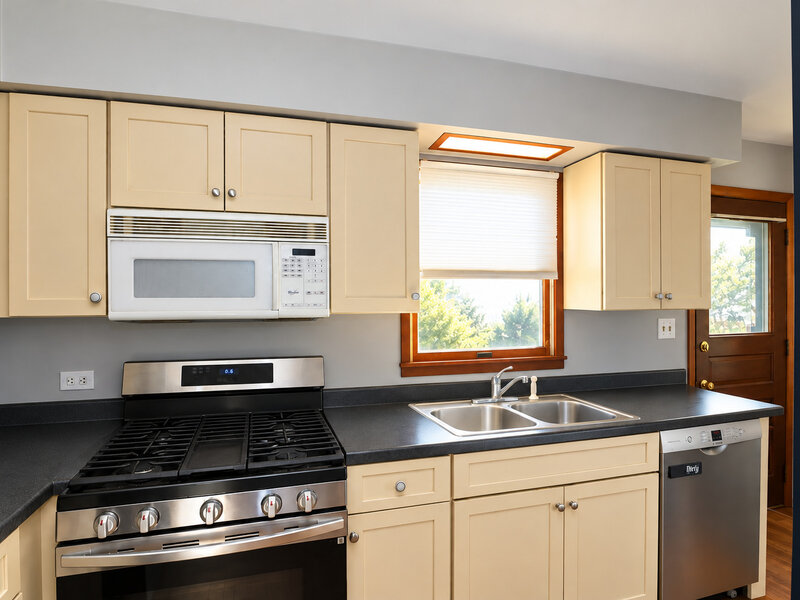 113 S Oakwood Avenue West Chicago IL 60185