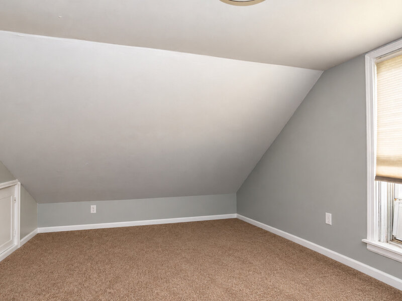 113 S Oakwood Avenue West Chicago IL 60185