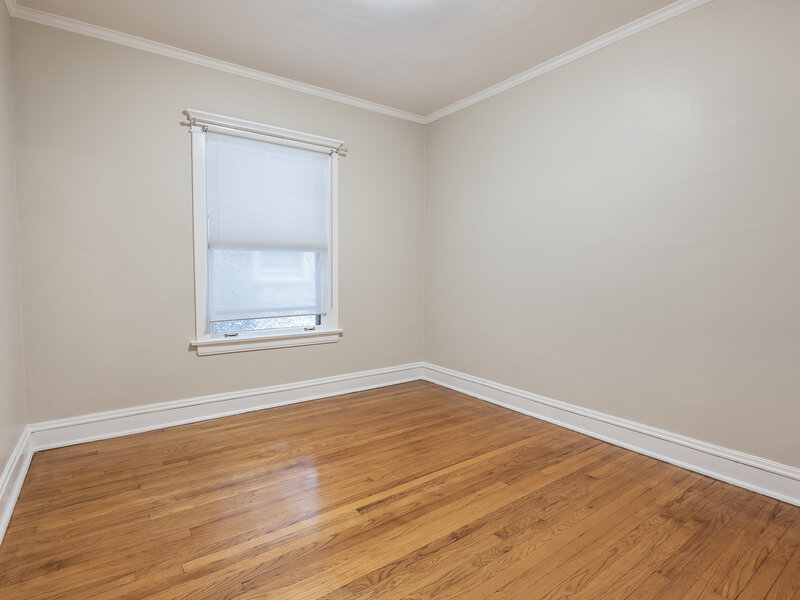 3335 W Eastwood Avenue Chicago IL 60625