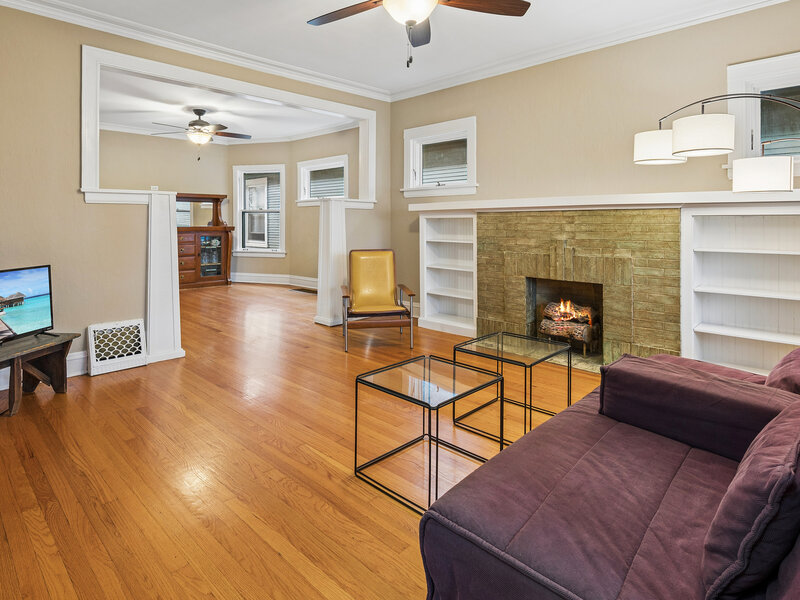 3335 W Eastwood Avenue Chicago IL 60625