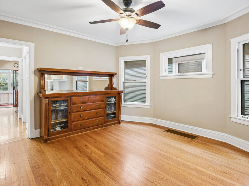 3335 W Eastwood Avenue Chicago IL 60625