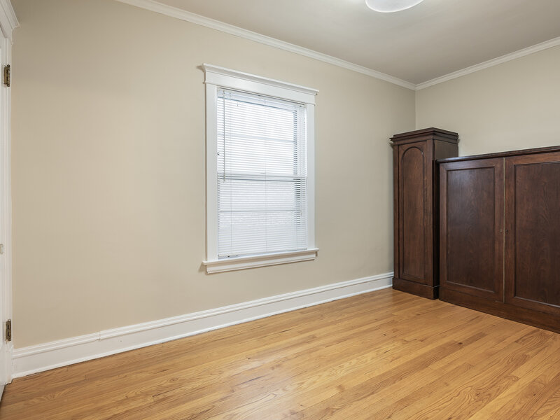 3335 W Eastwood Avenue Chicago IL 60625