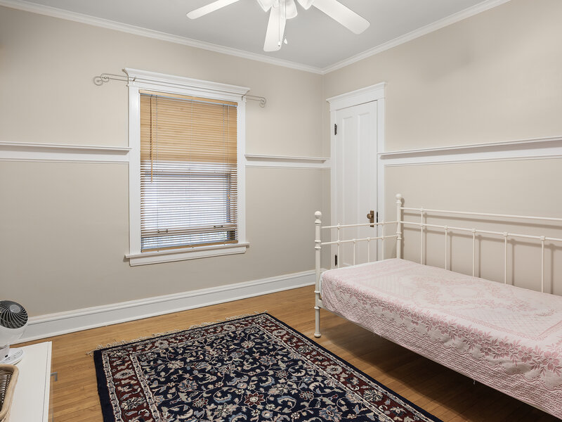 3335 W Eastwood Avenue Chicago IL 60625
