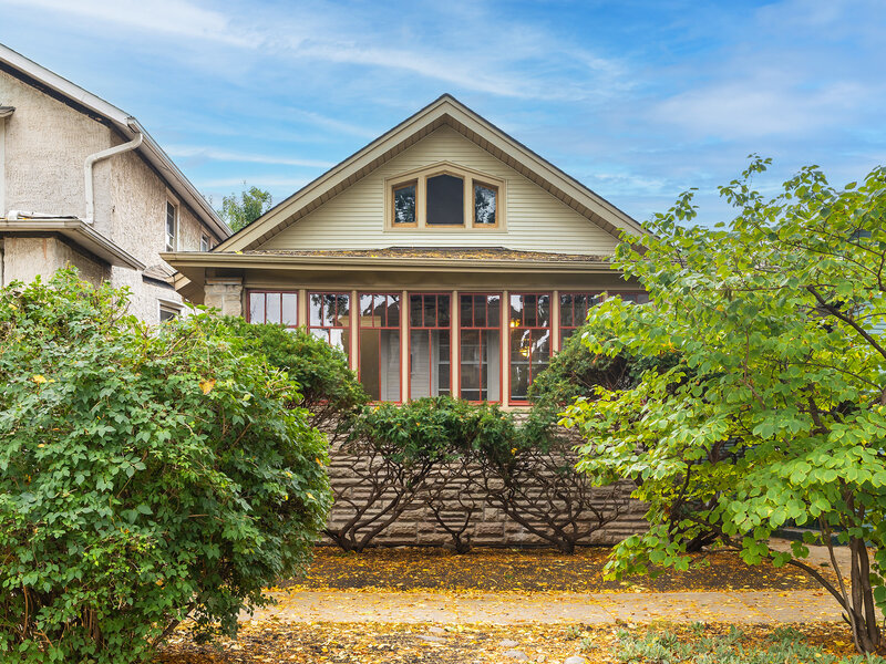 3335 W Eastwood Avenue Chicago IL 60625