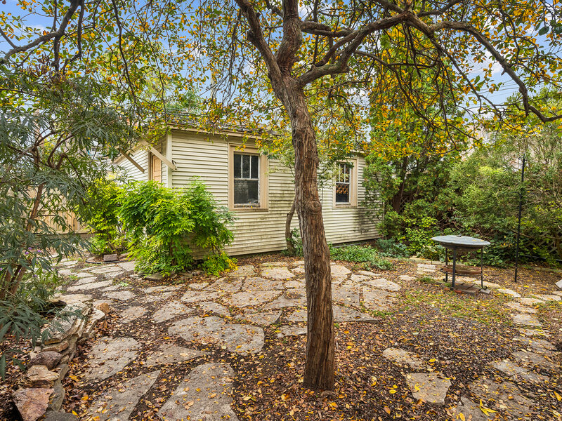 3335 W Eastwood Avenue Chicago IL 60625