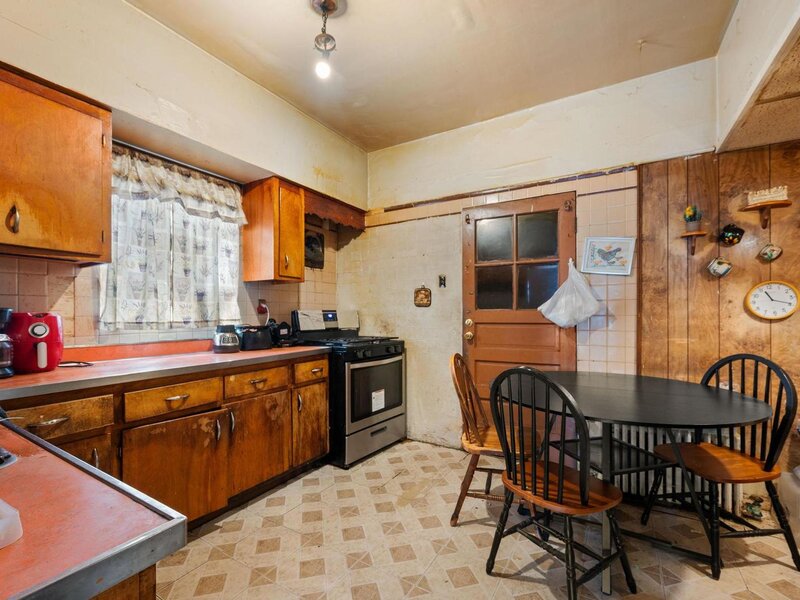 5630 S Albany Avenue Chicago IL 60629