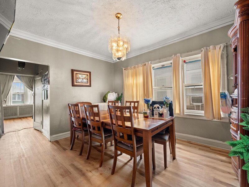 5630 S Albany Avenue Chicago IL 60629