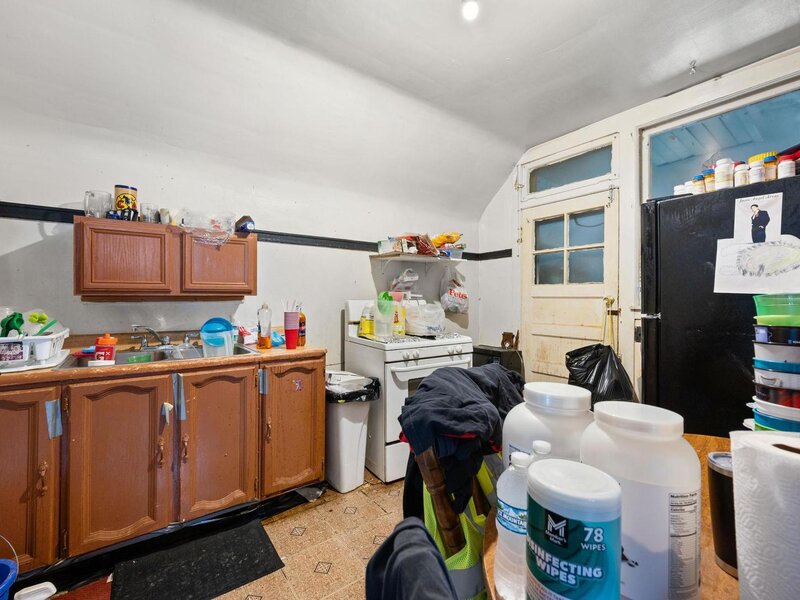 5630 S Albany Avenue Chicago IL 60629