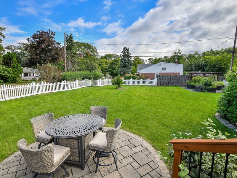 701 N Kenilworth Avenue Glen Ellyn IL 60137