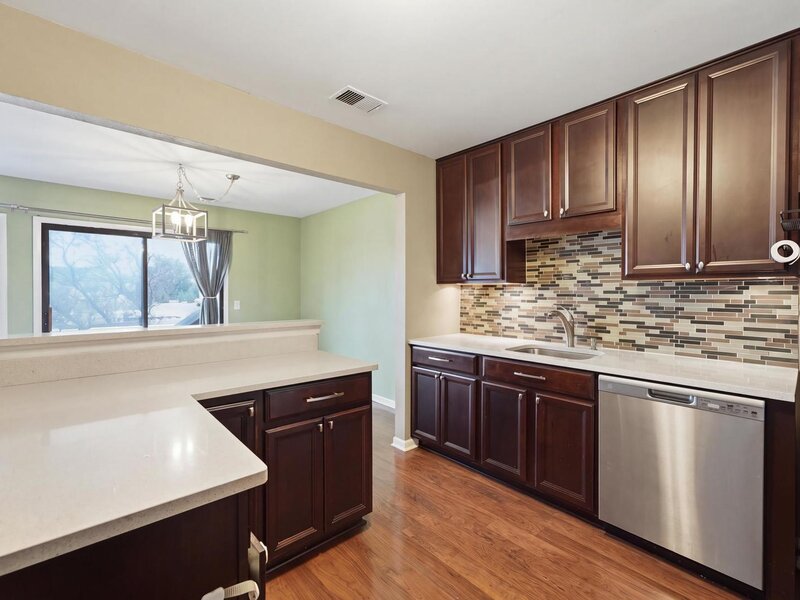 1134 Hawthorne Court Wheeling IL 60090