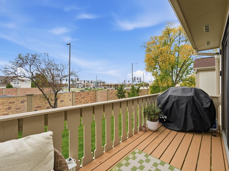 1134 Hawthorne Court Wheeling IL 60090