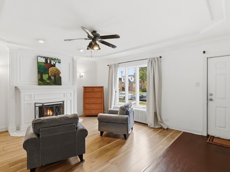 9427 S Saint Louis Avenue Evergreen Park IL 60805