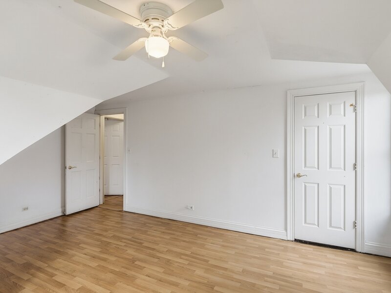 9427 S Saint Louis Avenue Evergreen Park IL 60805