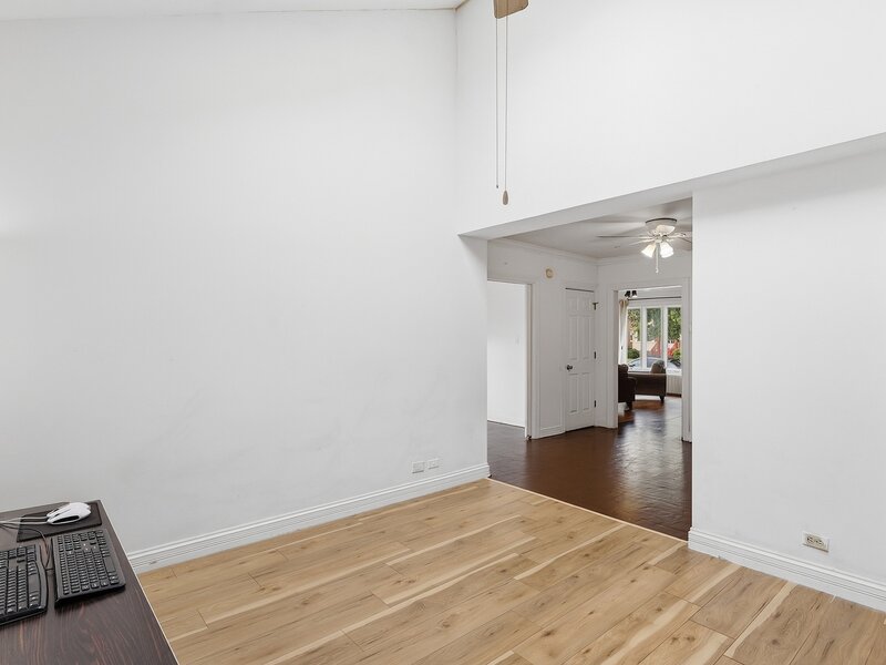 9427 S Saint Louis Avenue Evergreen Park IL 60805