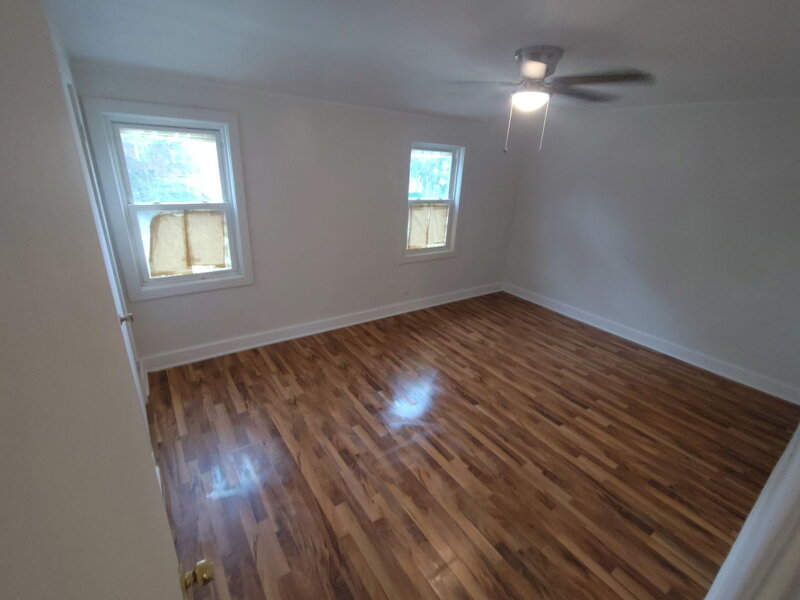 9604 S Euclid Avenue Chicago IL 60617