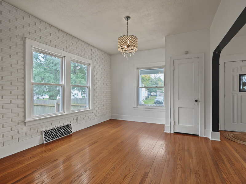 1554 W High Street Davenport IA 52804