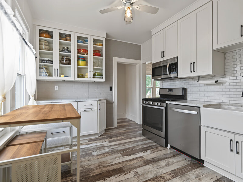 1554 W High Street Davenport IA 52804