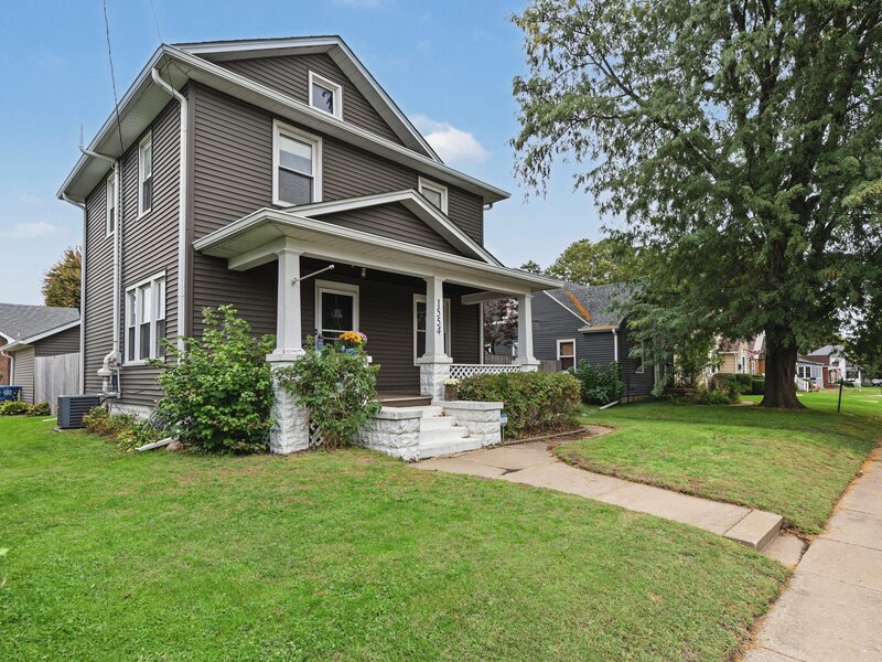 1554 W High Street Davenport IA 52804