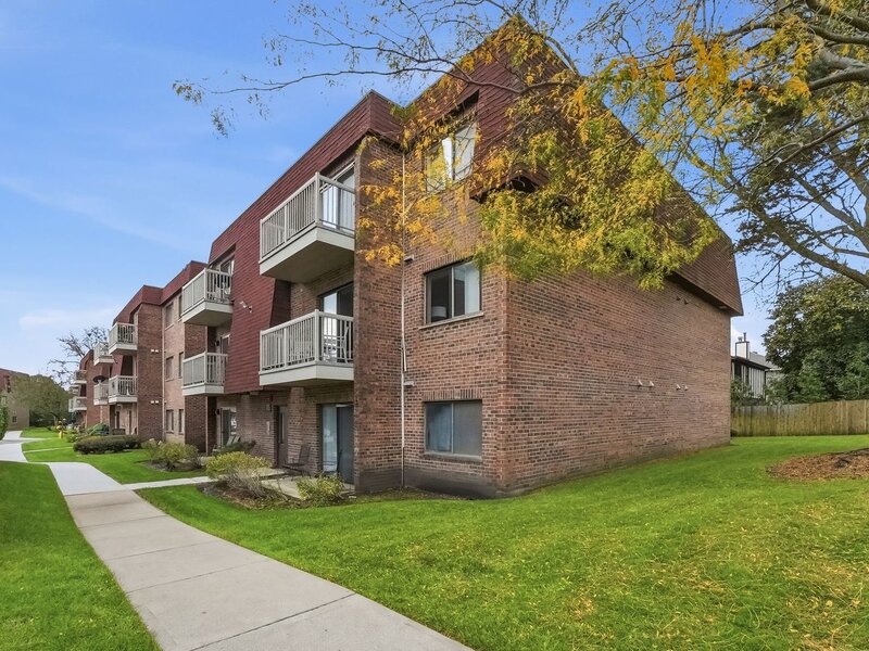705 W Central Road Mount Prospect IL 60056