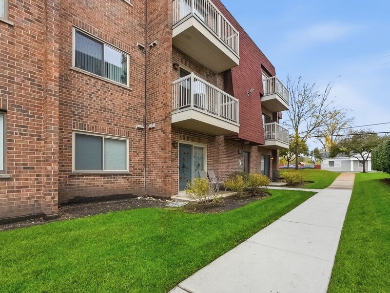 705 W Central Road Mount Prospect IL 60056