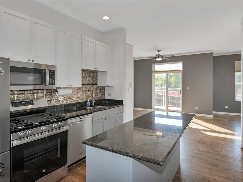 946 W Fry Street Chicago IL 60622