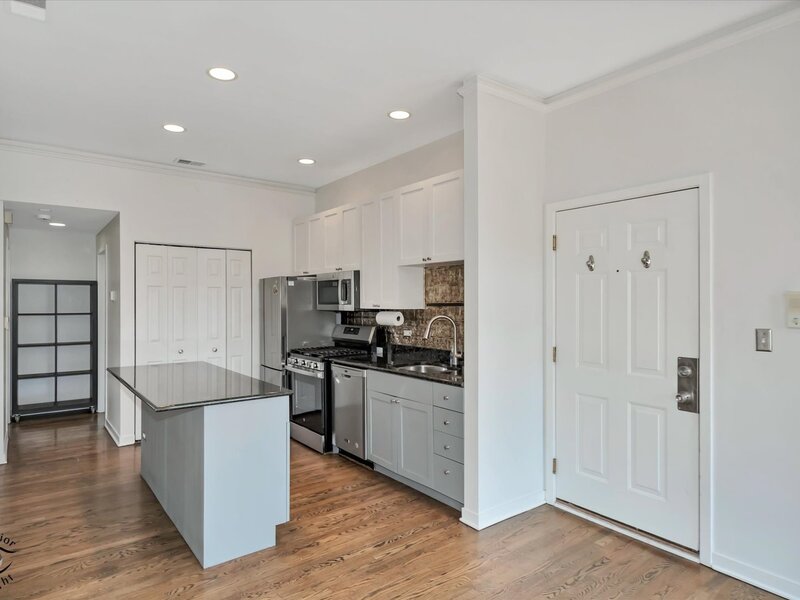 946 W Fry Street Chicago IL 60622