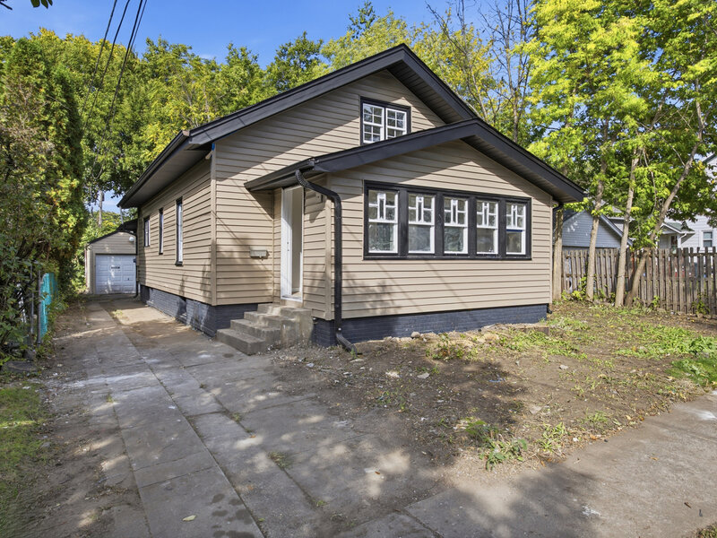 918 21st Avenue Rockford IL 61104