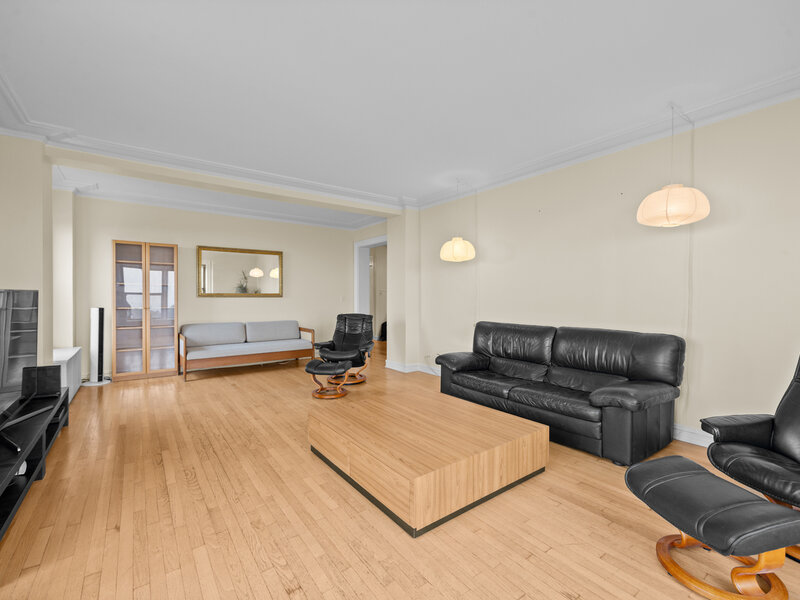 5300 S Shore Drive Chicago IL 60615