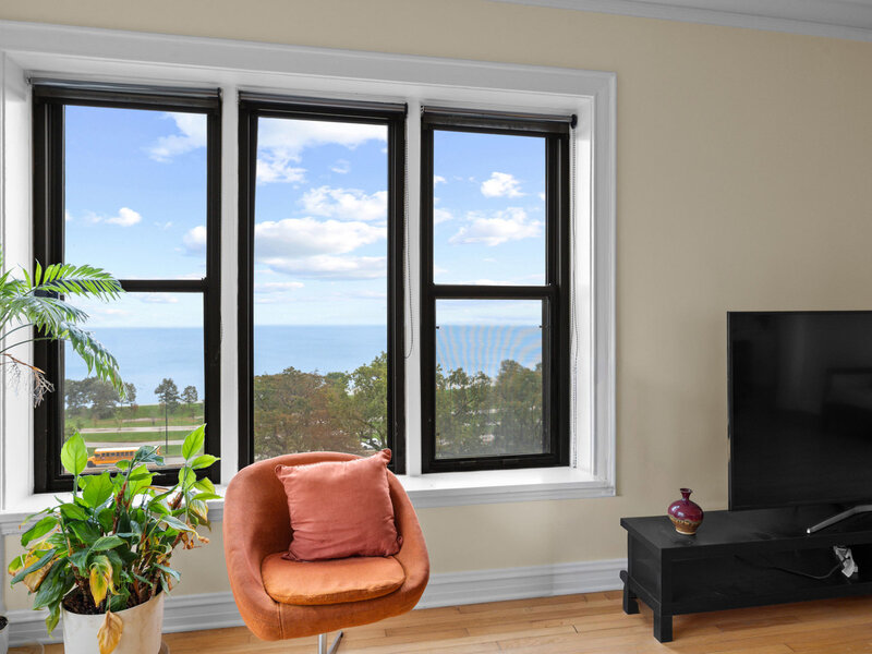 5300 S Shore Drive Chicago IL 60615