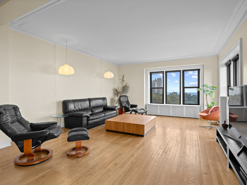 5300 S Shore Drive Chicago IL 60615