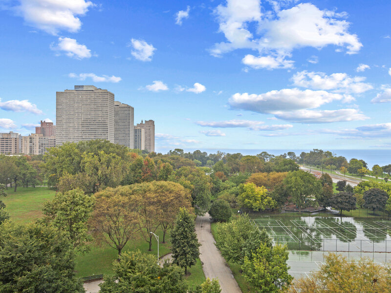 5300 S Shore Drive Chicago IL 60615