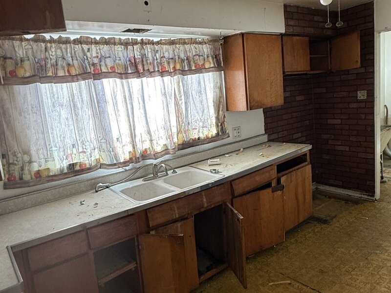 9320 S Ridgeland Avenue Chicago IL 60617