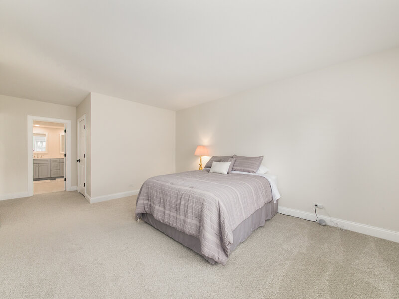 820 Braeman Court Libertyville IL 60048