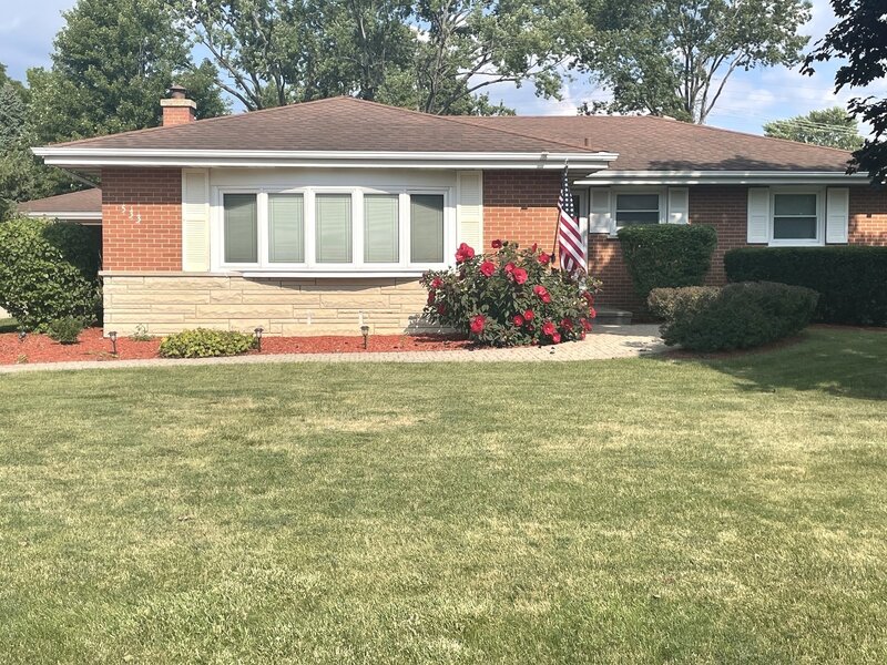 533 Woodview Avenue Elk Grove Village IL 60007