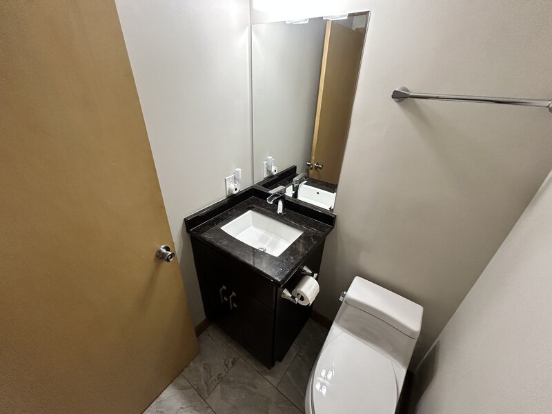 533 Woodview Avenue Elk Grove Village IL 60007