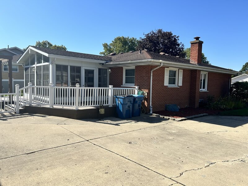 533 Woodview Avenue Elk Grove Village IL 60007
