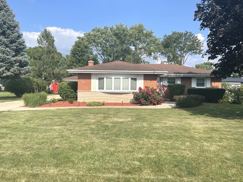 533 Woodview Avenue Elk Grove Village IL 60007