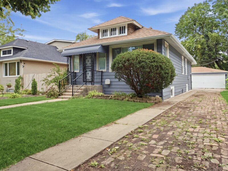 10607 S May Street Chicago IL 60643