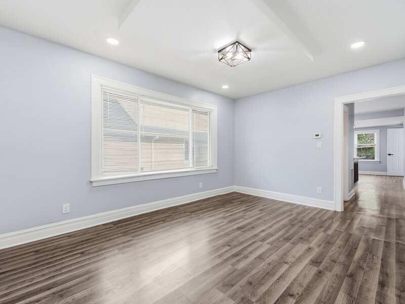 10607 S May Street Chicago IL 60643