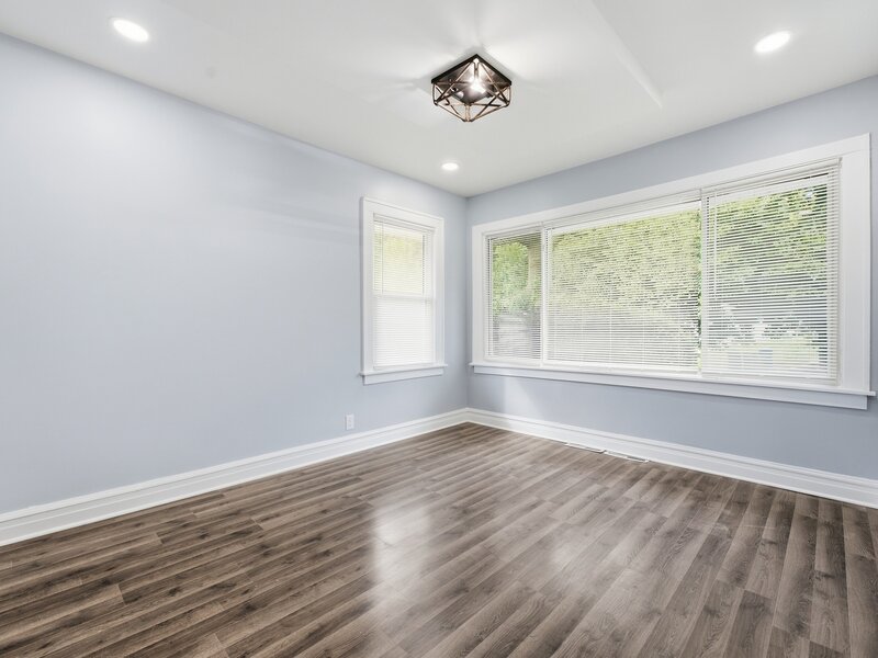 10607 S May Street Chicago IL 60643