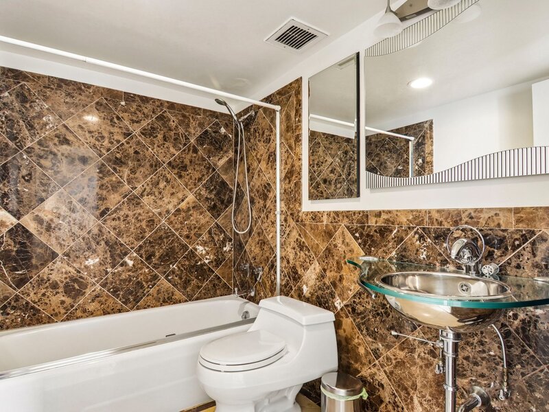 175 E Delaware Place Chicago IL 60611