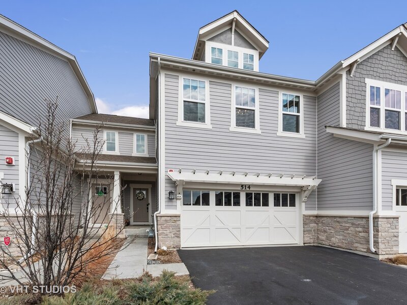 514 Pershing Court Barrington IL 60010