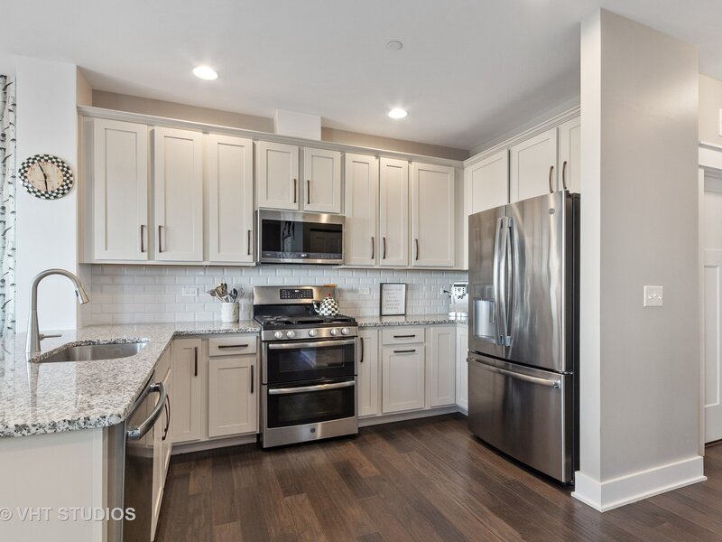 514 Pershing Court Barrington IL 60010