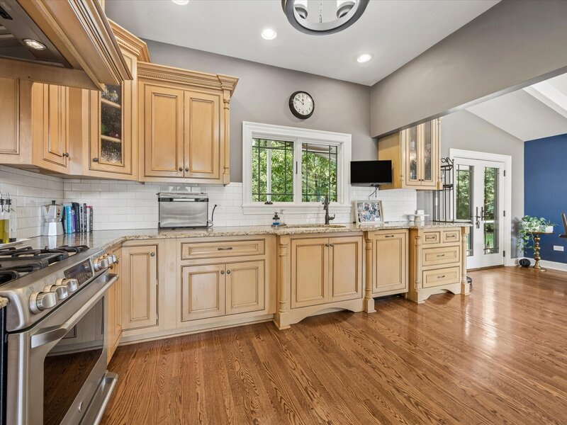 1525 W Wiesbrook Road Wheaton IL 60189