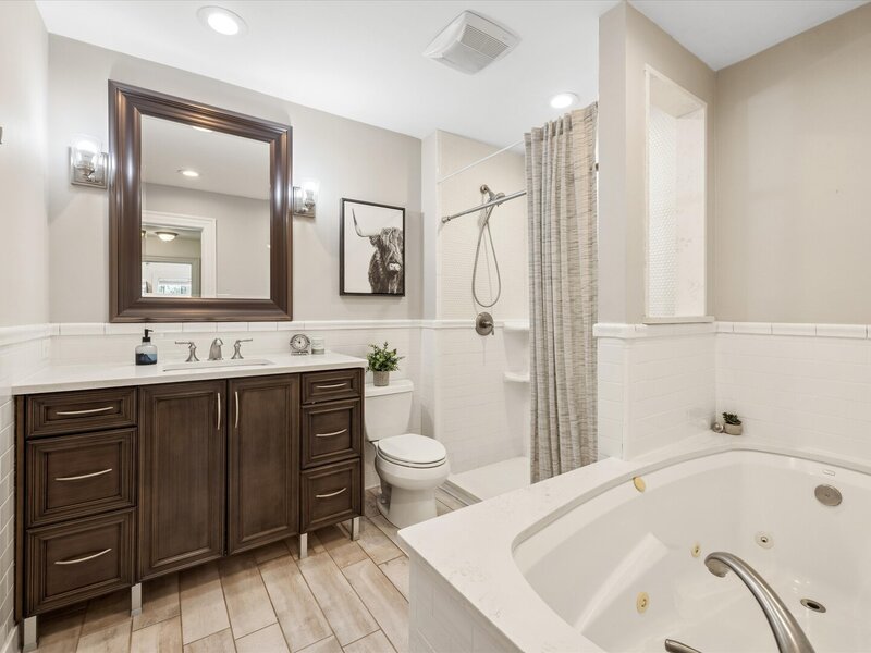 1525 W Wiesbrook Road Wheaton IL 60189