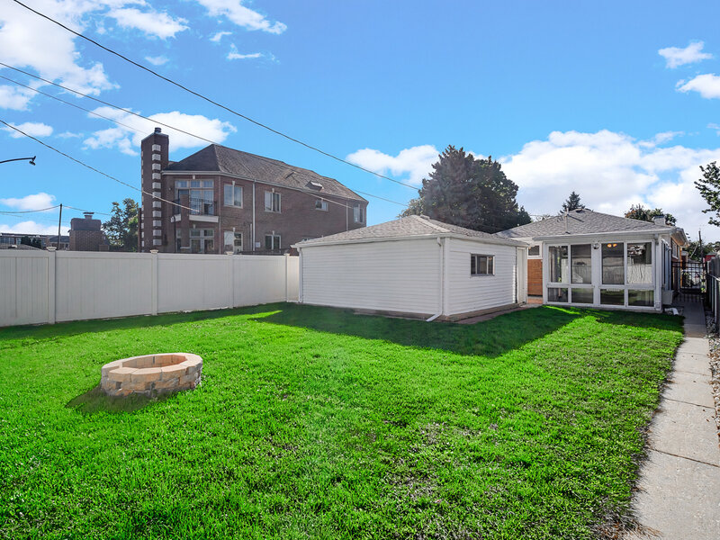5237 S Natoma Avenue Chicago IL 60638