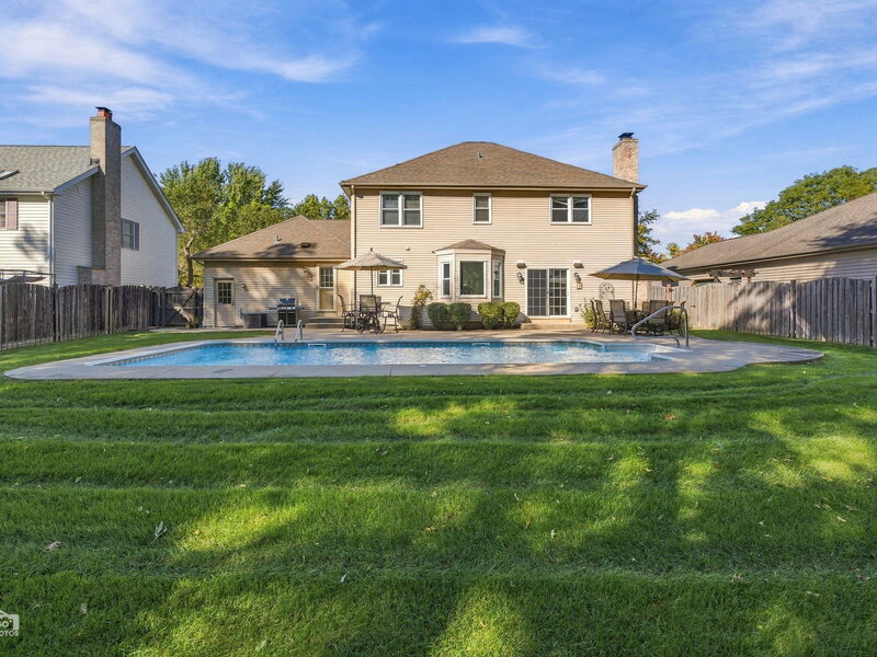 1200 Prairie Drive Algonquin IL 60102